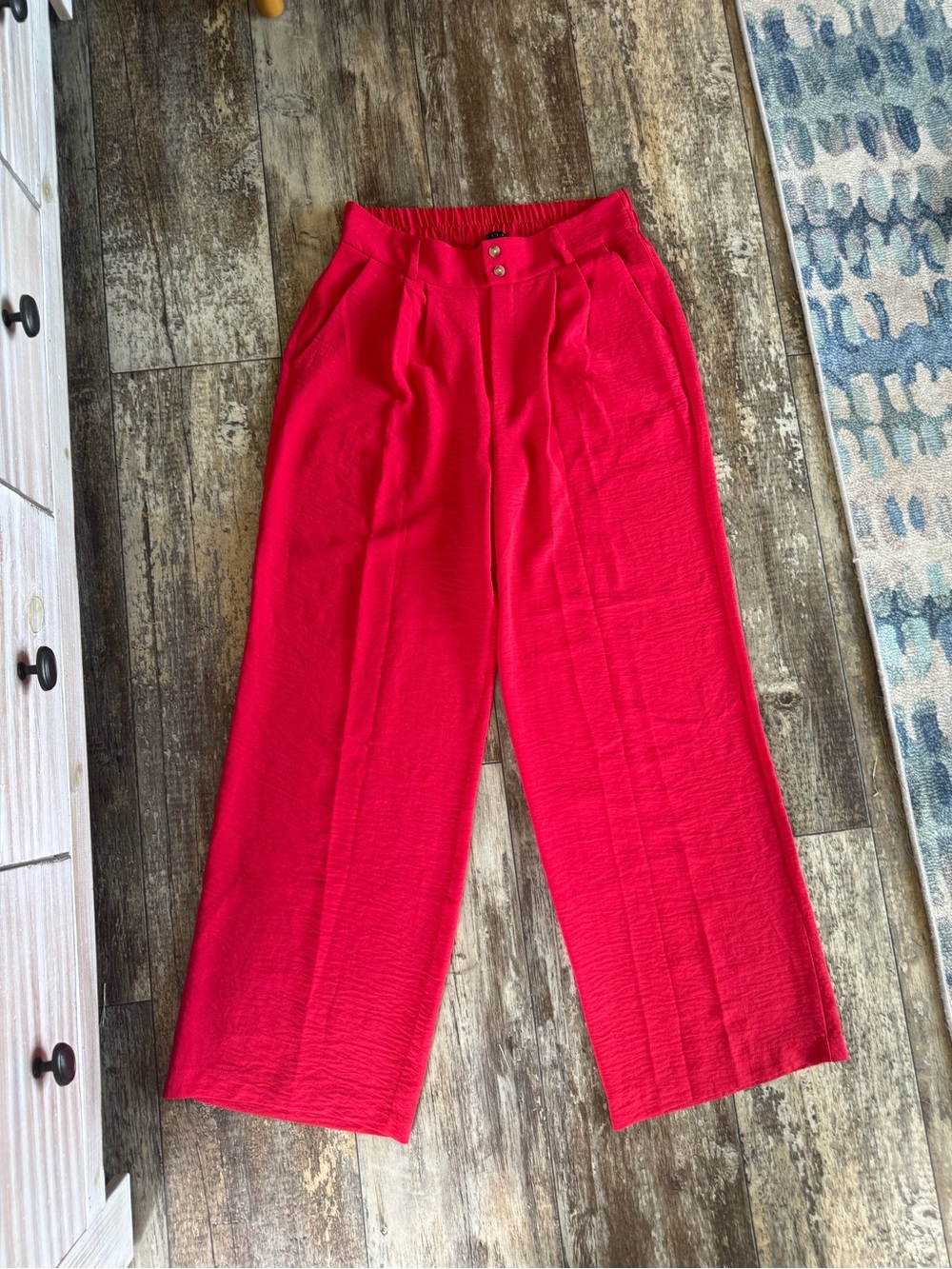 2 for $20 sale: Tullea red pull-on wide leg crepe trouser pants with pockets - L